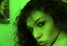 Remaja putih 18+ terkejut dengan saiz kote hitam besar