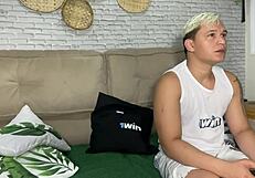 Chubby peruvian student gives rough ass to fill 😍