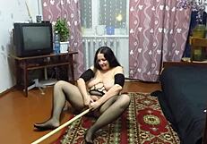 Curvy milf, can you handle unusual objects in wild amateur fetish?