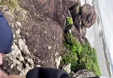 Novinha Rabuda Caught Flashing Big Ass on Public Beach