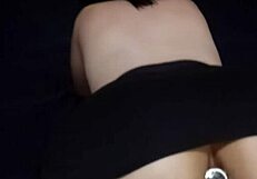 Gostosa watching football highlights and sitting comfortably