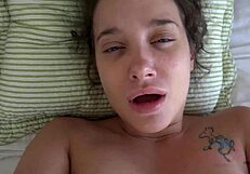 is gia paige hooking up with her friend in pov, showing big tits on holiday?