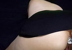 Gostosa watching football highlights and sitting comfortably