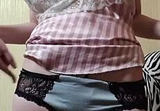 Beautiful woman’s fetish for sniffing panties is revealed