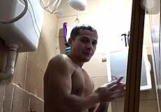 เฮ้ย มีอะไรกับเกย์ กอสตันโด และแอคชั่นควยยักษ์?