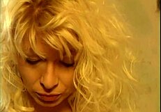 Si kdaj videl takšno razuzdanost kot Anaxtasia v kraljevski družini retro sesanju?