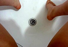 milf pissing in bath with close-up fetish asmr amateur action