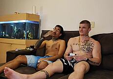 Playing video game with skatist23cm