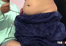 زوجة الأم في عيد الحب تغري الابن الزوجي بدون واقي!