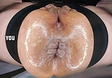 Culo usato brama lingua per giochi sporchi, mamma lupo squirt piscia in gola!