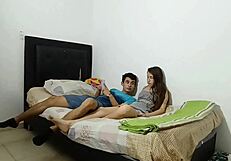 Mi hermanastro me da un delicioso masaje que termina en una follada salvaje parte 1