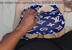 Latin mostohatestvér pizsamában kihasználva amatőr nagy fasszal tiltott jelenetben