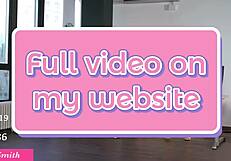 I invited the handyman to watch how im masturbating