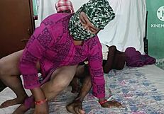 Desi bhabhi with big ass cums.