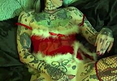 Milf solo orgasm on shelf