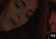 i get off watching my hot brunette girlfriend masturbate