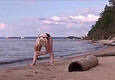 Beautiful amateur in a hot sea adventure