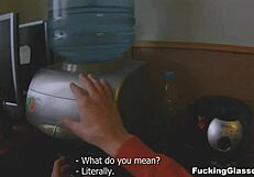 Teen coed with glasses gets quickie fucking and cumshot