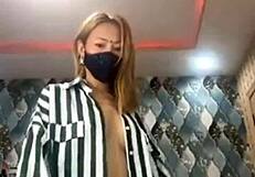 i watch nepali girl from sikkim in her live show moment