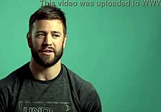 Handsome Aussie coach turned gay in fitness!