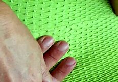 Beautiful Milf Achieves Orgasm in Homemade Couple Scene!