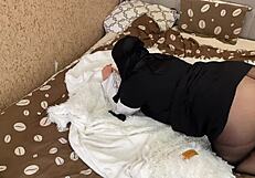 Cum on Arab milf's leggings?