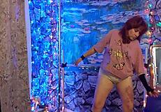 Hotwife Steffi shows off big pussy lips in solo masturbation on July 28. Dirty bits included!