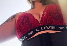 Woman feels aroused during physical exercises at the gym, according to athlete research