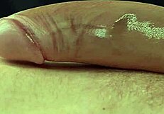 Tremendo par de tetas en femdom handjob y cumshot