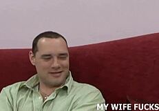 Come Enjoy My Slim Sexy Teen Body in Tight Jeans!