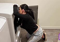 My hot stepmom london rose got stuck in the washer