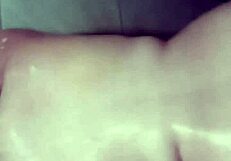 Amateur wife enjoys big ass bath play