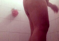 yo, caught this colombian secretary cleaning cum off in shower! 🛁