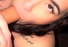 Rubynalexfantasy comparte mamada babosa mojada antes del trabajo en HD casero divertido