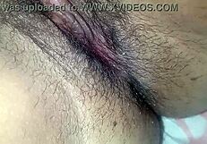 minha bucetinha apertada quer um pau peludo socando fundo nela