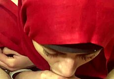 Mia Niqab's first homemade video