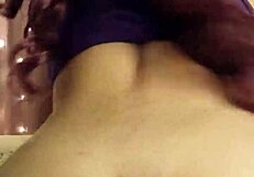 novinha cheia de tesão se masturbando com prazer intenso