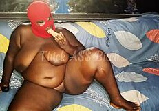 bbw munches and fucks gardener for his huge dick