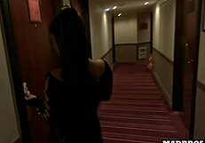 A Super Hot Italian Girl Just Met Gets Fucked And Squirts Everywhere In Anal!