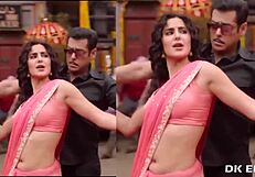 Mau lihat tetek Katrina Kaif bergoyang slow motion?