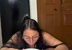 le enseño a follar a mi hermanastra inocente de 18 años