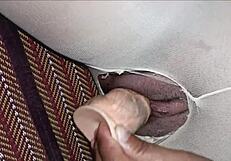 น้ำเงี่ยนของเธอเอาให้สอยแหย่เข้าไปได้ทั้งสอง