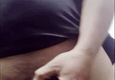 Филипинска приятелка се намокря по време на видео секс по приложението