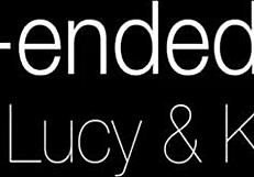 Jeune nana joue avec un jouet pour un final solo intense