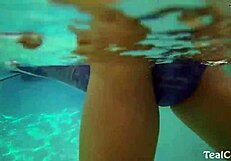 vicky vette licks huge pussy in pool