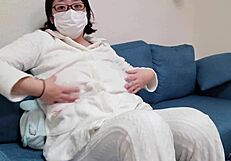 イライラしたアジアンの主婦が汚いソロオナニー