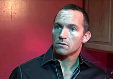 Saya dominasi busty blonde di bilik air