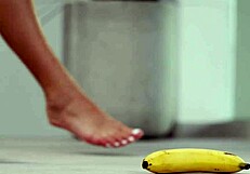 Solo girl enjoys foot fetish with crushed fruits and heels
