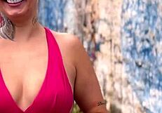 naughty whore offers blowjob or pix deal