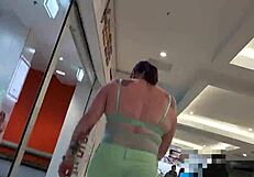 Trashy Kiwi slut flaunts her body at the mall and busy street